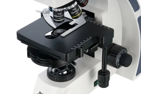 Levenhuk med d45t lcd microscopio trinoculare digitale professionale 74011 - dettaglio 6