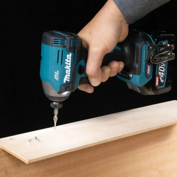 Makita td003gd201 avvitatore ad impulsi brushless xgt a batteria 40 v - dettaglio 6