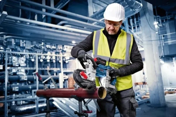 Bosch gcb 18v-127 sega a nastro 127 mm brushless 18 v senza batterie - dettaglio 4