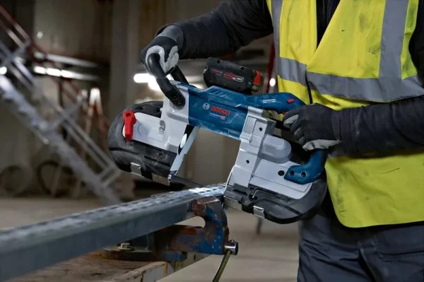 Bosch gcb 18v-127 sega a nastro 127 mm brushless 18 v senza batterie - dettaglio 6