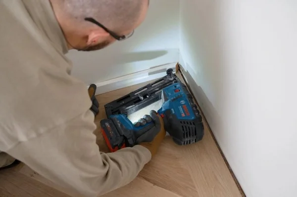 Bosch gnh 18v-64-2 m chiodatrice per legno brushless 18 v senza batterie - dettaglio 3