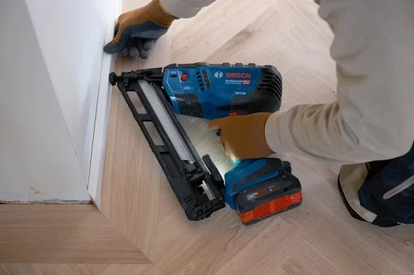 Bosch gnh 18v-64 md chiodatrice per legno brushless 18 v senza batterie - dettaglio 4