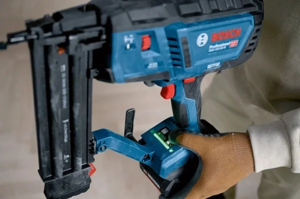 Bosch gnh 18v-50 m chiodatrice per legno brushless 18 v senza batterie - dettaglio 10
