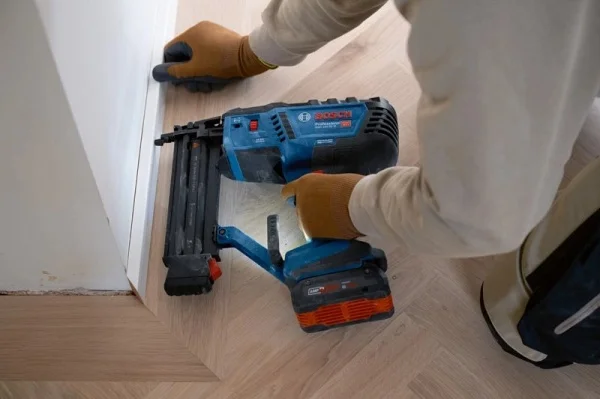 Bosch gnh 18v-50 m chiodatrice per legno brushless 18 v senza batterie - dettaglio 4