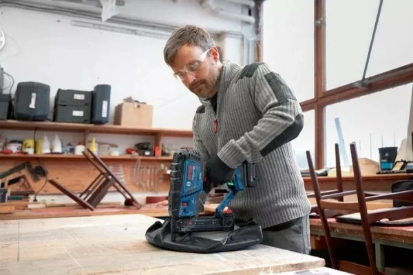 Bosch gth 18v-38 m graffatrice per legno brushless 18 v senza batterie - dettaglio 3