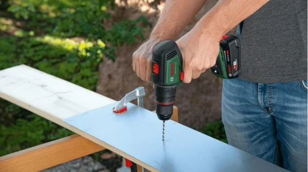 Bosch hobby advanceddrill 18v-80 quicksnap trapano avvitatore brushless 18 v con due batterie 06039e2002 - dettaglio 3