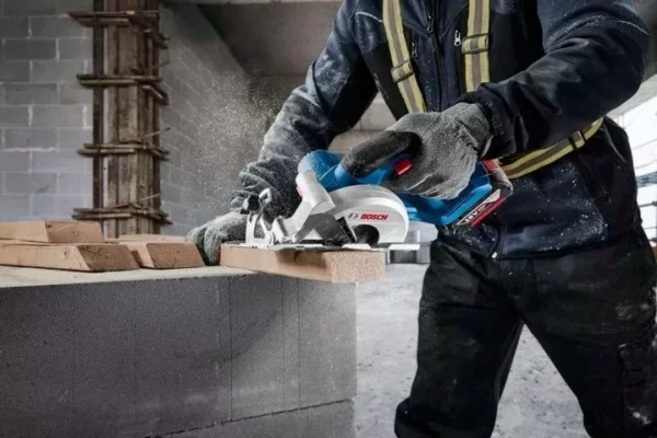 Bosch gks 18v-51 sega circolare 140 mm brushless senza batteria 06019m3120 - dettaglio 5
