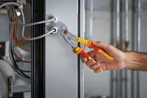 Bosch 1600a02ng4 valigetta con assortimento di utensili per elettricisti 37 pz. - dettaglio 4