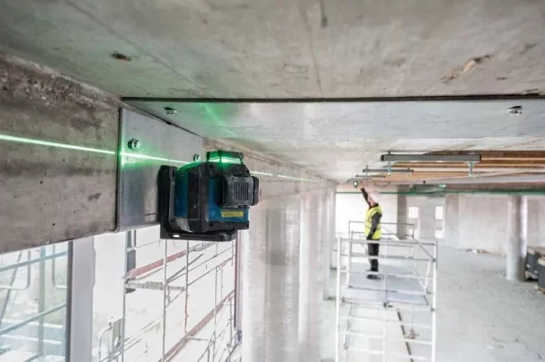 Bosch gll 80-33 g livella laser professionale a 3 linee verdi 360° 0601065501 - dettaglio 3