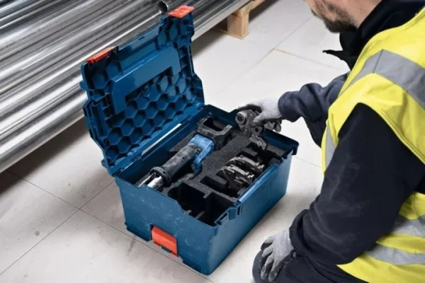Bosch gpt 18v-19 professional pressatrice a batteria 19 kn con ganasce compact m 06019m2001 - dettaglio 5