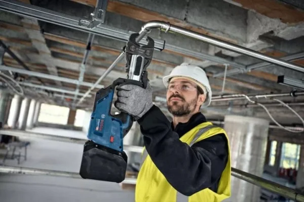 Bosch gpt 18v-19 professional pressatrice a batteria 19 kn con ganasce compact sv 06019m2002 - dettaglio 3