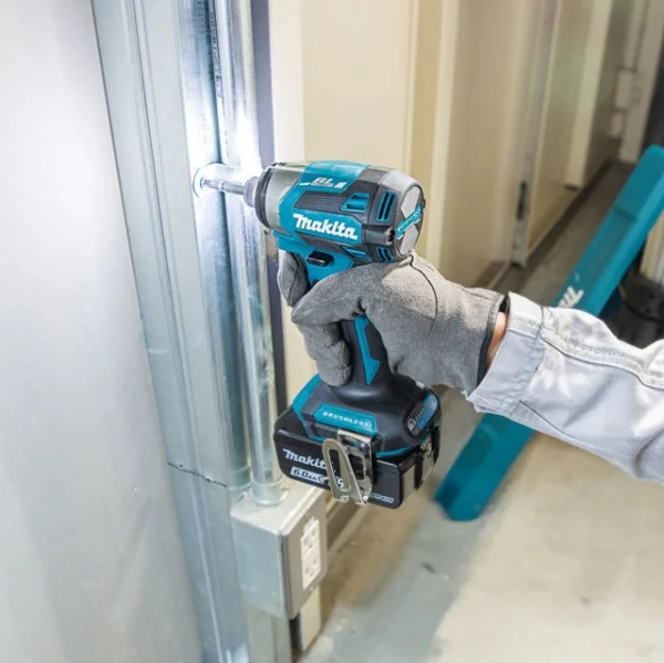 Makita dtd173rtj avvitatore ad impulsi 1/4 brushless lxt a batteria 18 v - dettaglio 10