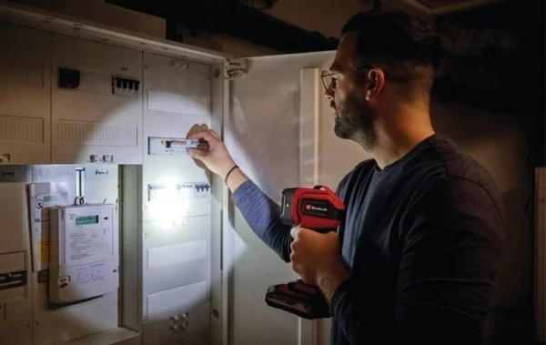 Einhell tc-cl 18/350 li - solo lampada 350 lumen pxc 18 v senza batterie 4514175 - dettaglio 2