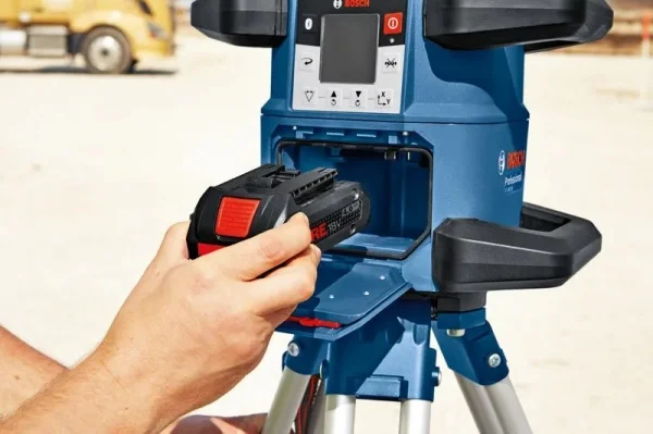 Bosch grl 600 chv + bt170hd + gr 240 livella laser rotante con accessori e batterie 06159940p5 - dettaglio 5