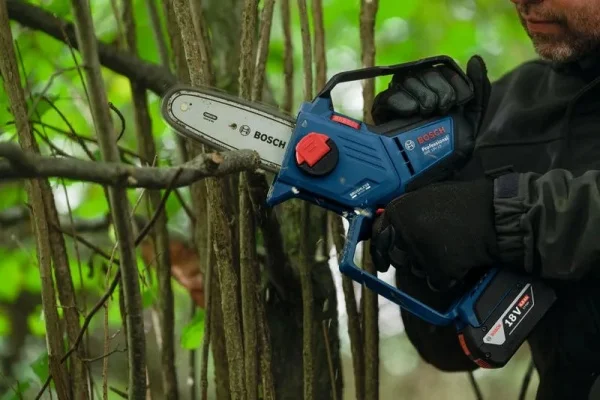Bosch gke 18v-15 potatore a catena 15 cm brushless 18 v senza batteria 06008d7000 4053423324853 - dettaglio 6