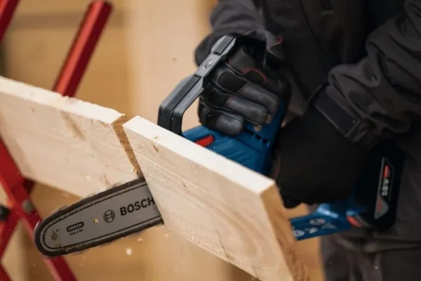 Bosch gke 18v-20 potatore a catena 20 cm brushless 18 v senza batteria 06008d7100 4053423352443 - dettaglio 5