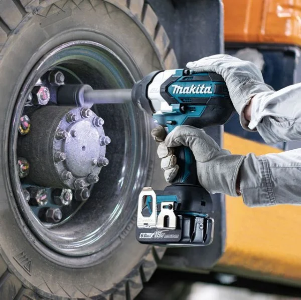 Makita dtw1005z chiave ad impulsi lxt brushless 18 v senza batterie - dettaglio 6
