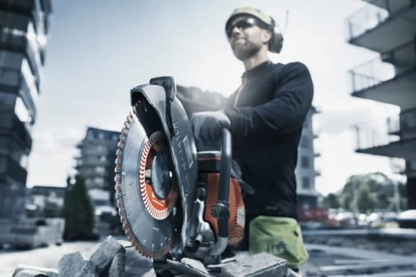 Husqvarna K 770 I Mototroncatrice a disco 350 mm 967682101 - 967682101