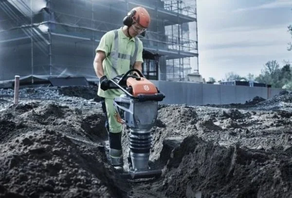 Husqvarna lt 6005 vibrocostipatore 9" a benzina 230 mm 967854504 - dettaglio 6