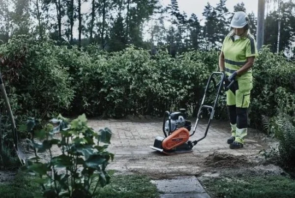Husqvarna lf 50 l piastra vibrante frontemarcia 8,4 kn honda 320 mm 967854704 - dettaglio 7