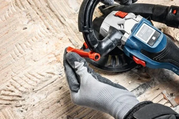 Bosch GBR 18V-15 S Levigatrice per calcestruzzo 18 V senza batterie 0601776201 - 0601776201