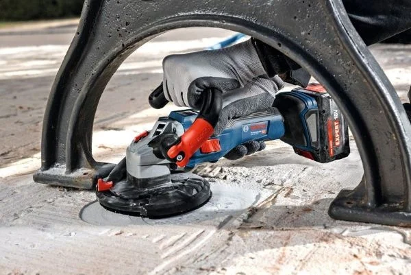 Bosch GBR 18V-15 S Levigatrice per calcestruzzo 18 V senza batterie 0601776201 - 0601776201