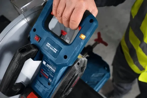 Bosch gcd 18v-355 troncatrice per metalli 18 v senza batteria 0601b59000 - dettaglio 3