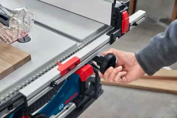 Bosch gts 70-216 sega da banco 0601b30600 - dettaglio 2