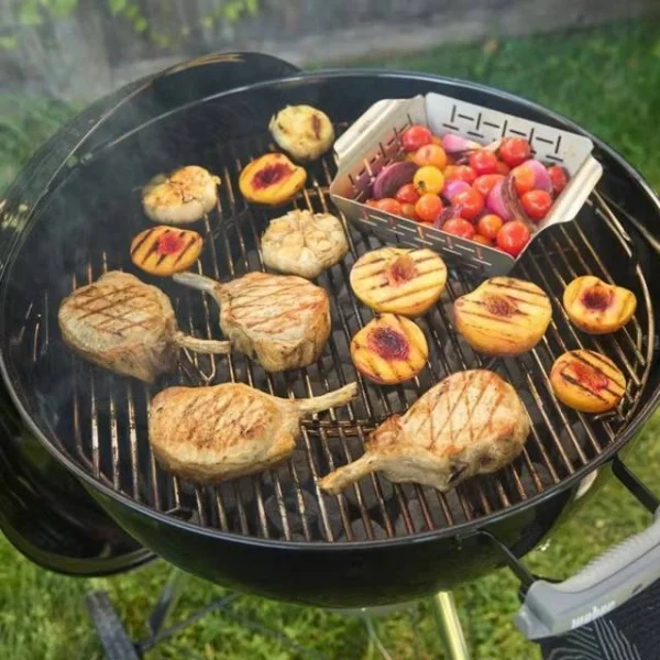 Weber bar-b-kettle barbecue a carbone 57 cm 1502062 - dettaglio 5