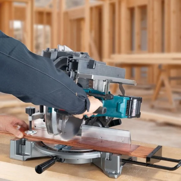 Makita sega da banco con pianetto 40v lh001gz - dettaglio 4