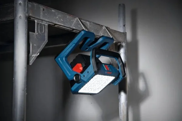 Bosch lampada da cantiere 5000 lumen senza batterie gli18v-5000 pro cod. 06019p5100 - dettaglio 4