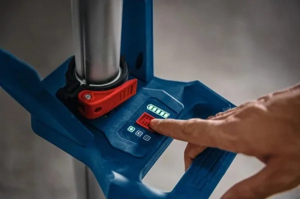 Bosch faro da cantiere 5000 lumen senza batterie glt18v-5000 pro cod. 06019p5000 - dettaglio 5