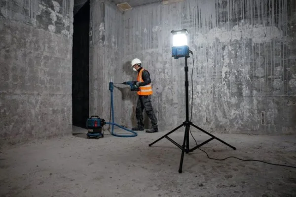 Bosch faro da cantiere 7500 lumen senza batterie gla 18vh-7500 pro cod. 06014a5000 - dettaglio 4