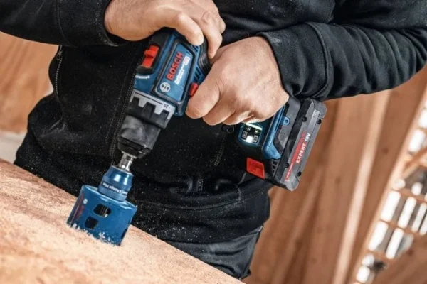 Bosch set 4 batterie 18 v 4,0 ah e 2 batterie 18 v 8,0 ah cod. 1600a0373g - dettaglio 2
