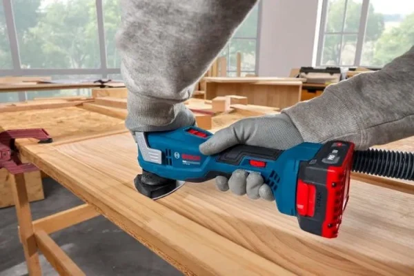 Bosch utensile multifunzione 18 v brushless senza batterie gop18v-30 pro cod. 06018g3001 - dettaglio 10
