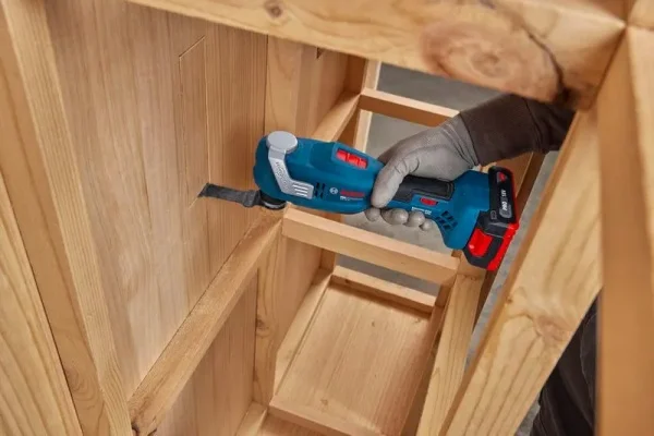 Bosch utensile multifunzione 18 v brushless senza batterie gop18v-30 pro cod. 06018g3001 - dettaglio 3
