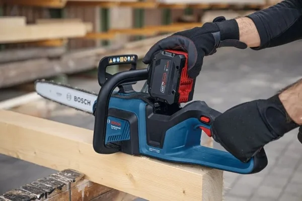 Bosch motosega 40 cm 18 v a batteria gke 18v-40 pro cod. 06008d3001 - dettaglio 10