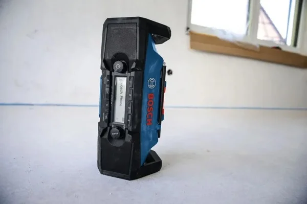 Bosch radio bluetooth 18 v senza batterie gpb18v-3sc pro cod. 06014a3300 - dettaglio 3