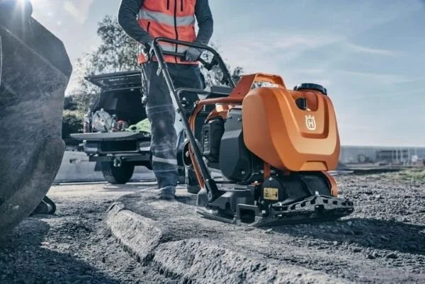 Husqvarna piastra vibrante frontemarcia 14,6 kn 420 mm senza batterie lf 75 pace 970817301 - dettaglio 9