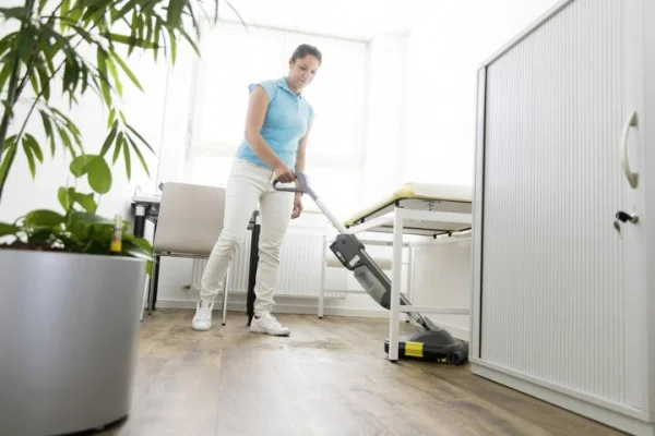 Karcher lava pavimenti 18 v senza batteria br 30/1 c bp cod. 1.783-054.0 - dettaglio 4