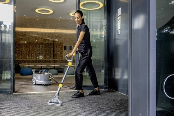 Karcher lavatappeti con aspirazione a spruzzo puzzi 10/1 edition cod. 1.100-131.0 - dettaglio 5